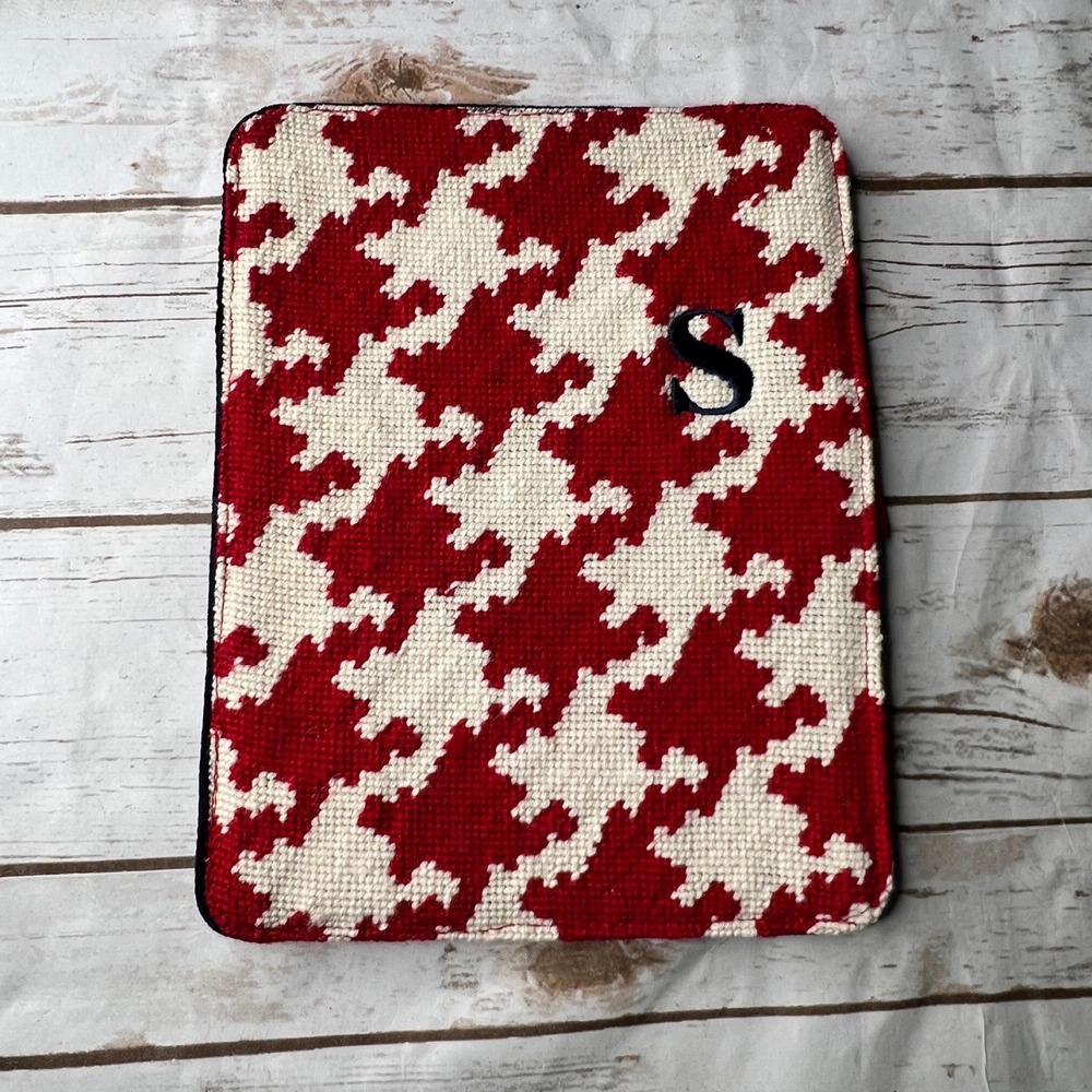 Lands End Tablet Sleeve Red Ivory Houndstooth Needlepoint Monogram S OS